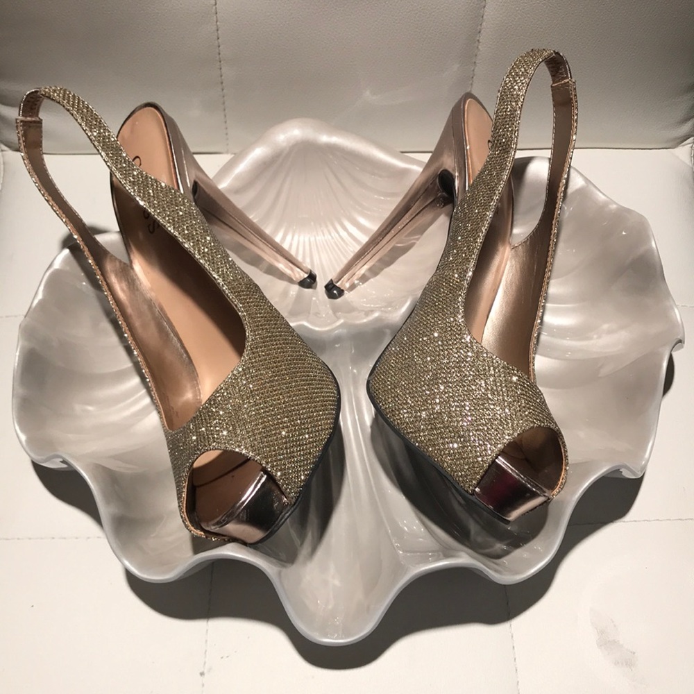Shoe